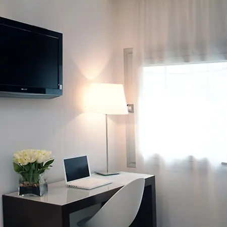 أكتوال فندق 3*